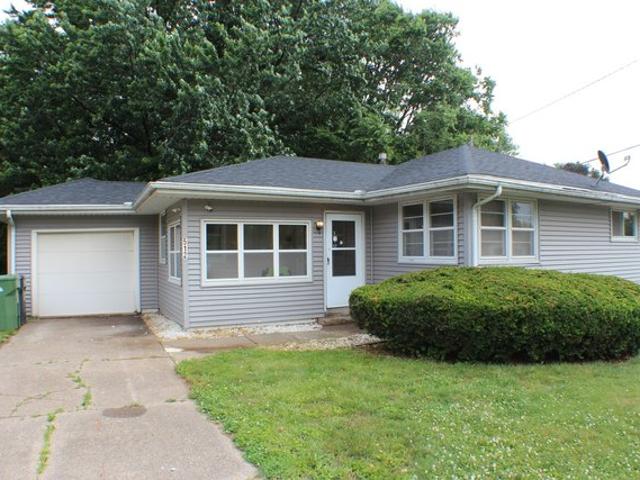 House for sale in Clinton, Iowa