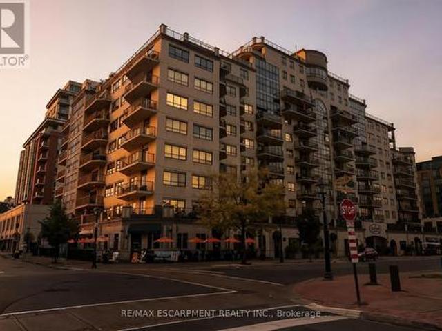 Condo for sale in Burlington, Ontario