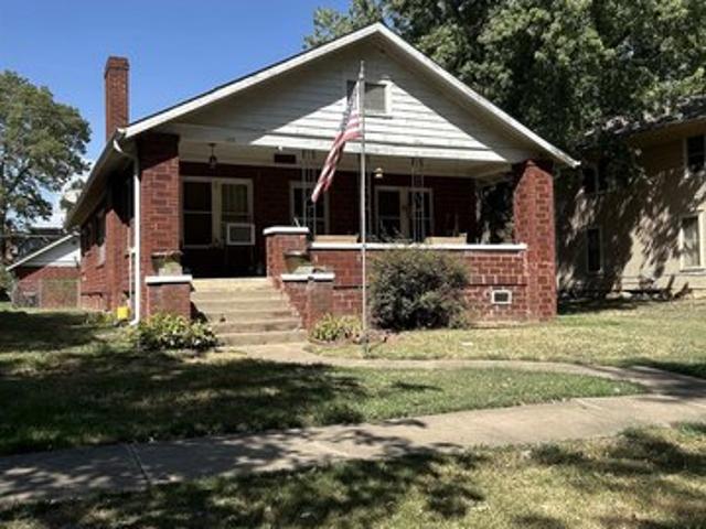 House for sale in Winfield, Cowley County