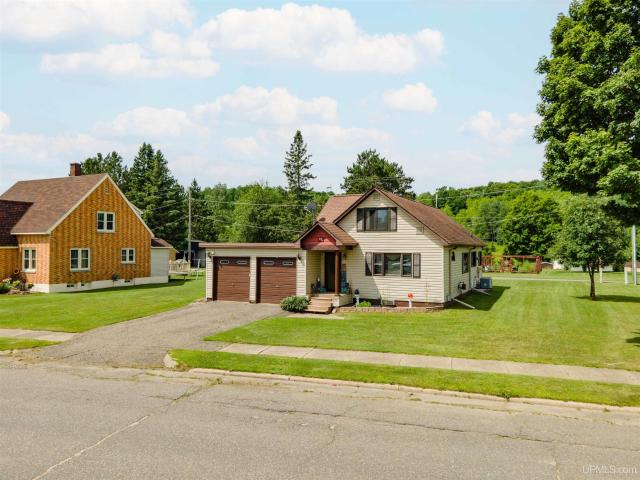 House for sale in Caspian, Michigan