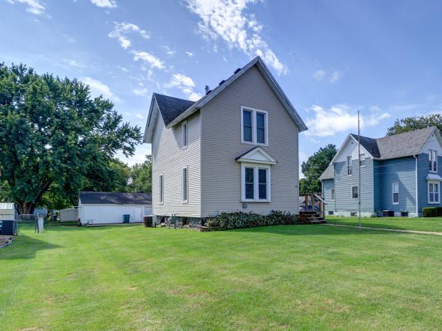 House for sale in Whiteside, Illinois