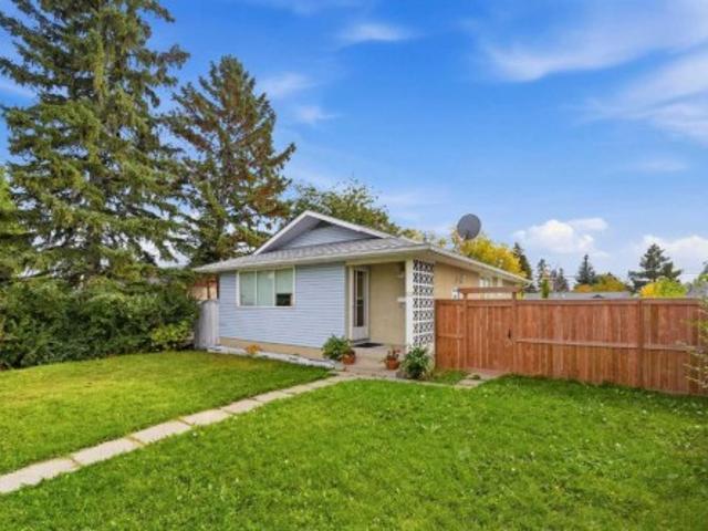House for sale in Forest Heights, Calgary