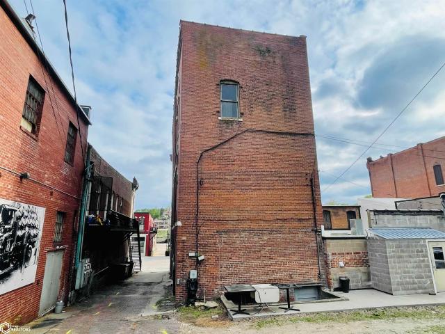 Commercial for sale in Burlington, Iowa