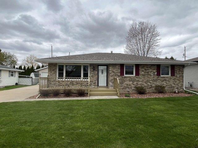 House for sale in Combined Locks, Wisconsin