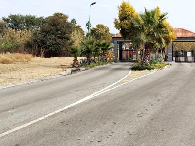 Land for sale in Hartbeespoort Dam Nature Reserve, North West