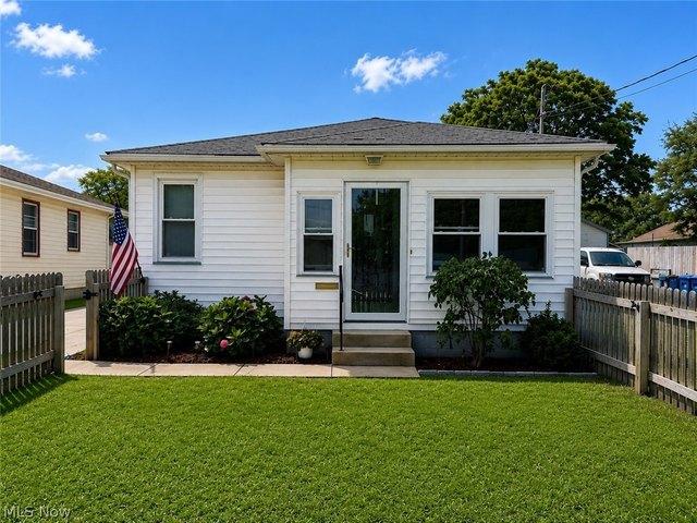 House for sale in Struthers, Ohio
