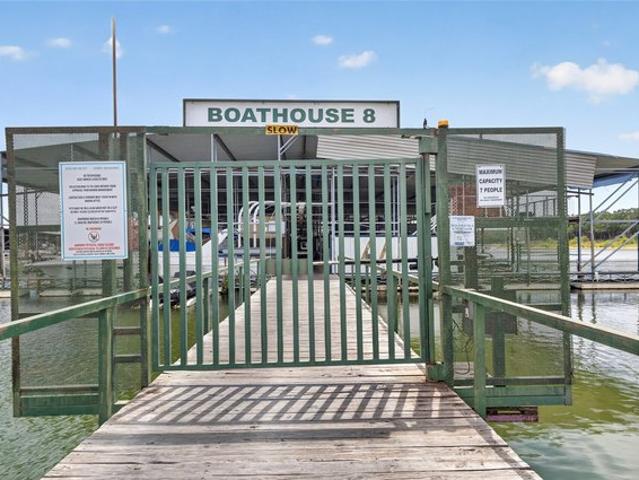 House for sale in Pottsboro, Texas