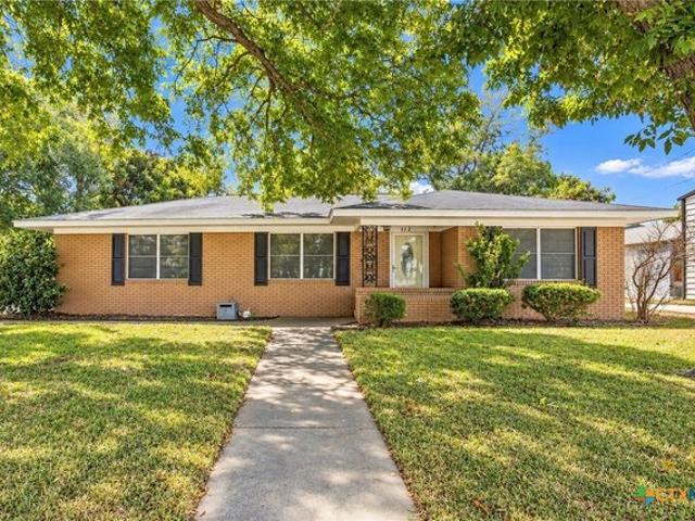 House for sale in Shiner, Lavaca County