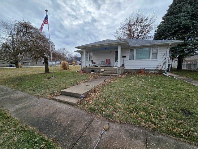 House for sale in Monmouth, Illinois