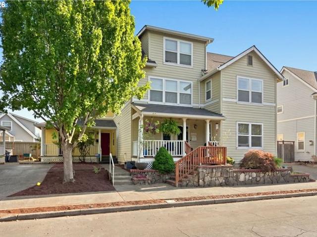 Townhouse for sale in Oregonia