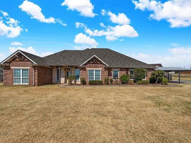 House for sale in Elgin, Oklahoma