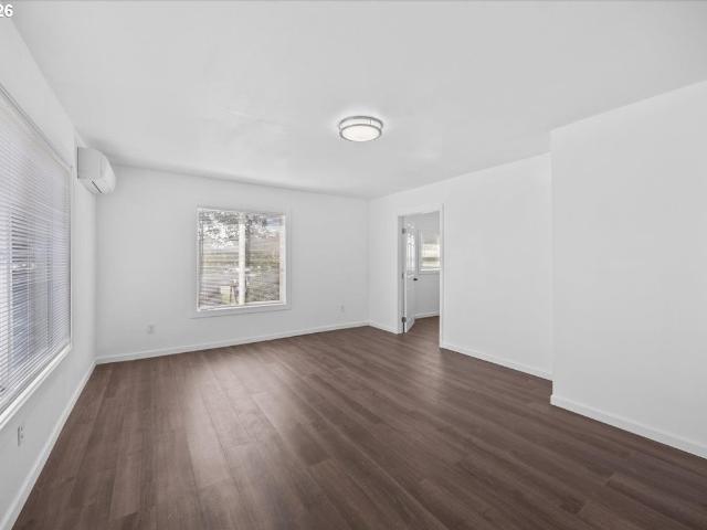 Property for rent in Part of the Grandview District, Roseburg