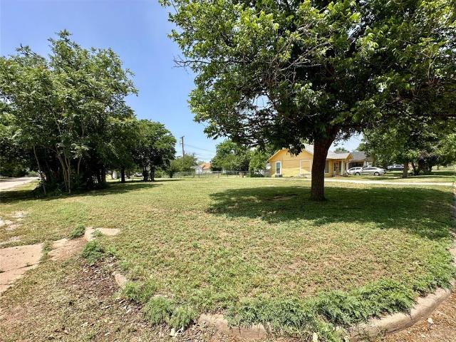 Land for sale in Taylor, Texas