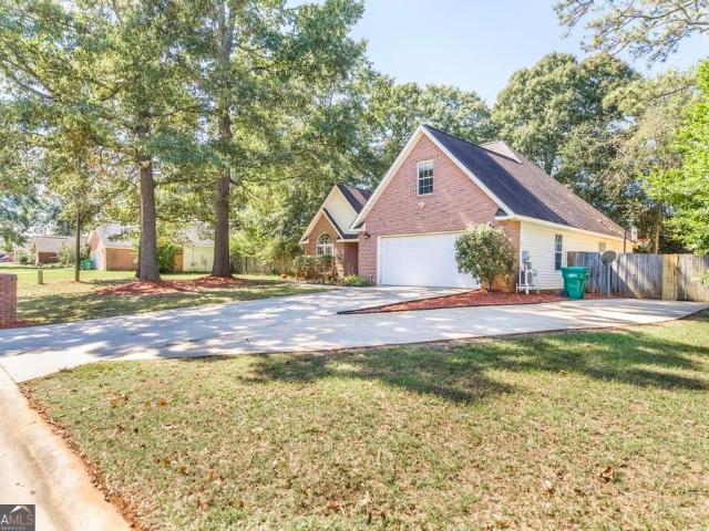 House for sale in Barrington, Warner Robins