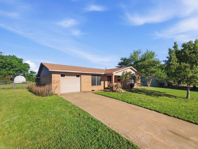 House for sale in Hamilton, Texas