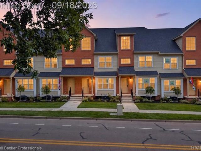 Townhouse for sale in New Hudson, Michigan