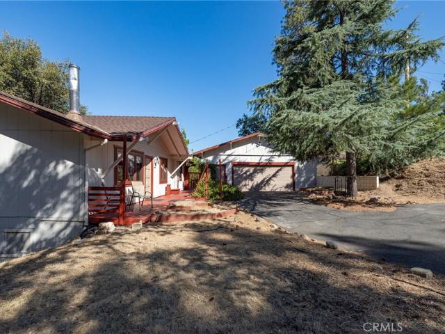 House for sale in Oakhurst, California