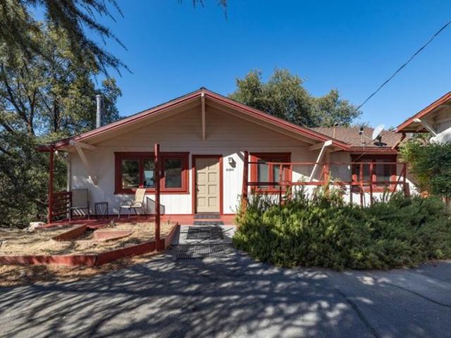 House for sale in Oakhurst, California