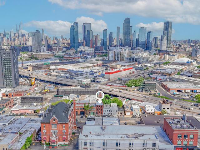 House for sale in Long Island City, New York