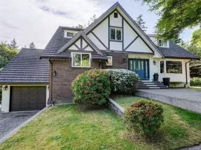 House for sale in Saanich, British Columbia