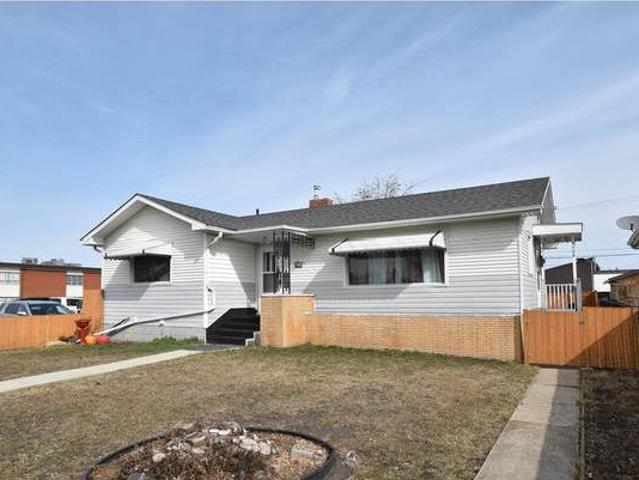 House for sale in Edmonton