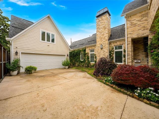 House for sale in Dallas, Texas