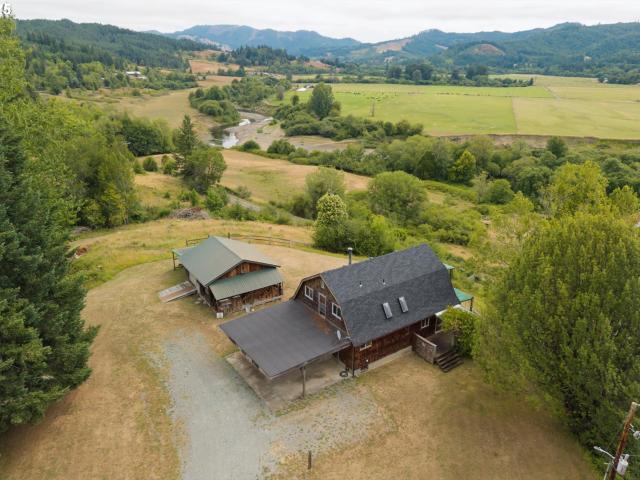 House for sale in Myrtle Point