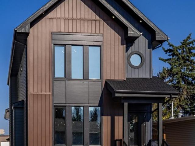 House for sale in Lansdowne, Edmonton