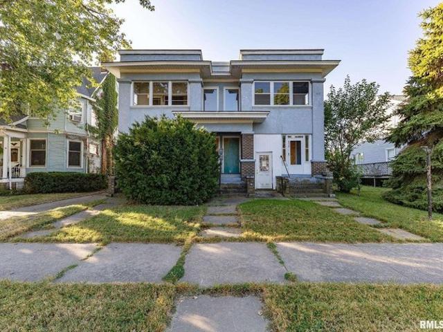 House for sale in Clinton, Iowa