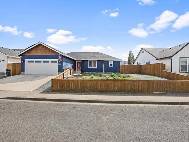 House for sale in Oregonia