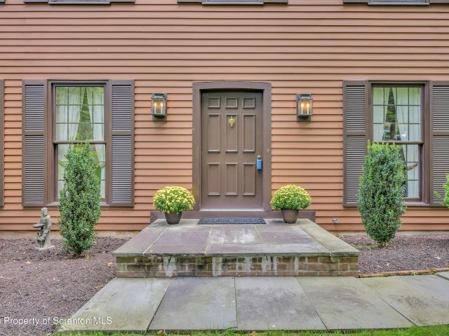House for sale in Waverly, Waverly Township