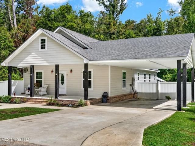 House for sale in Picayune, Mississippi