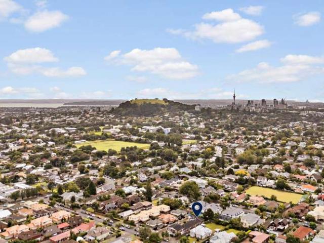 House for sale in Balmoral