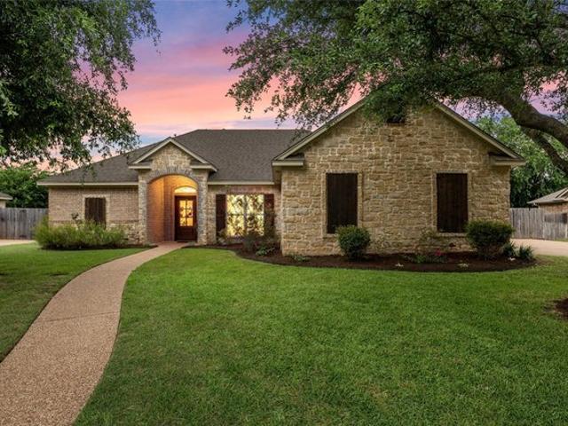 House for sale in Woodway, Texas