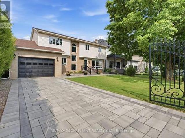 House for sale in Oakville, Ontario