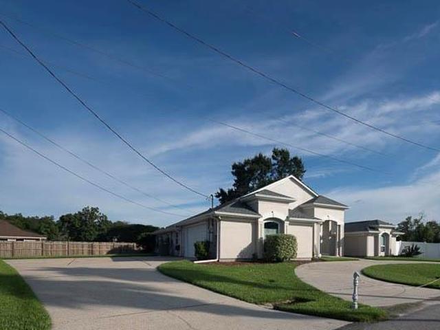 House for sale in Davis Plantation, Luling