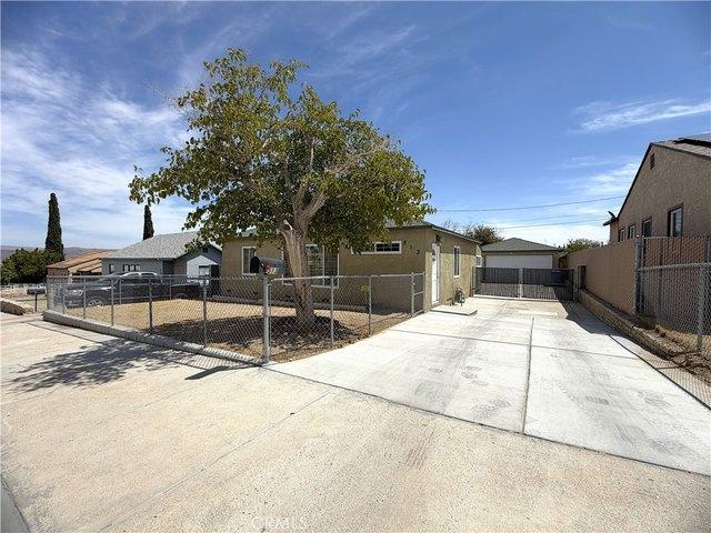 House for sale in Barstow, California