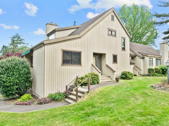 Townhouse for sale in Stratford