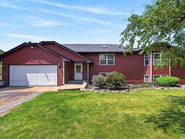 House for sale in Poplar Grove, Illinois