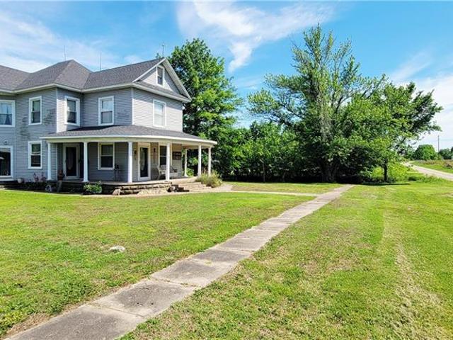 House for sale in Yates Center