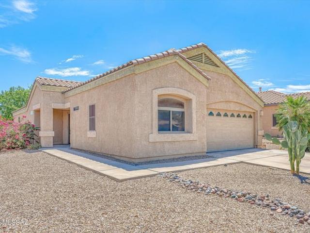 House for sale in Vail, Arizona
