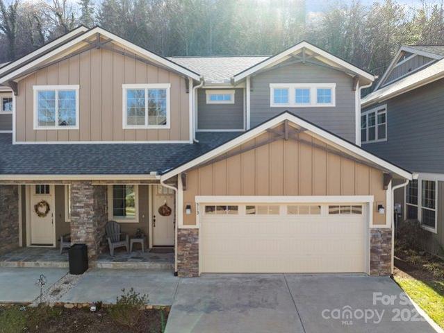 Townhouse for sale in Black Mountain, North Carolina