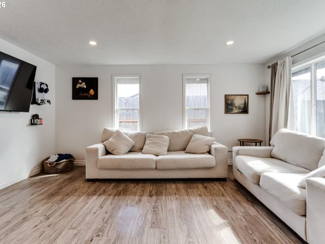 House for sale in Junction City, Lane County