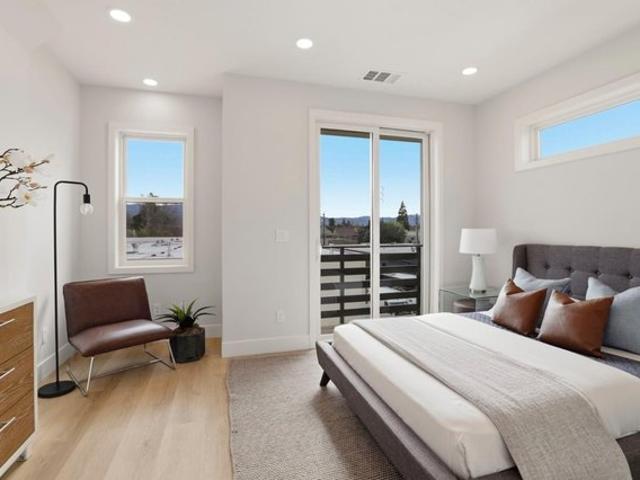 Townhouse for sale in Campbell, California