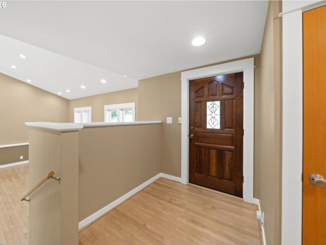 House for sale in Bryant, Lake Oswego