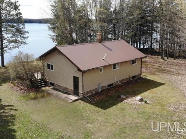 House for sale in Watersmeet, Michigan
