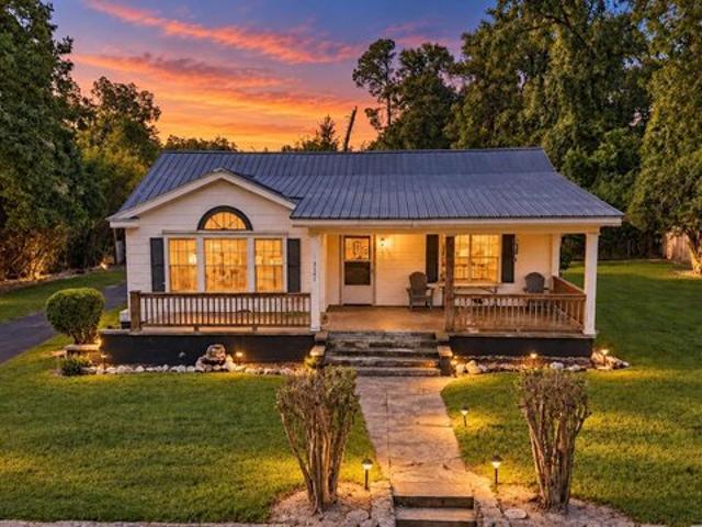House for sale in Bascom, Florida