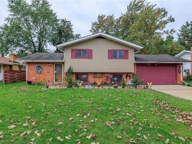 House for sale in North Olmsted, Cuyahoga County