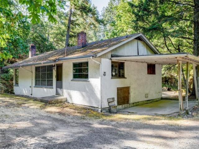 House for sale in Saanich, British Columbia