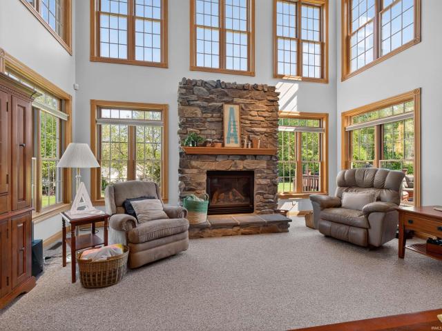 House for sale in Leesburg, Indiana
